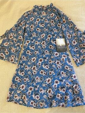 Ruffle neck bohemian floral flared sleeves dress